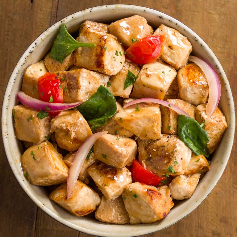 CUBOS DE FILÉ DE PEITO DE FRANGO 1KG