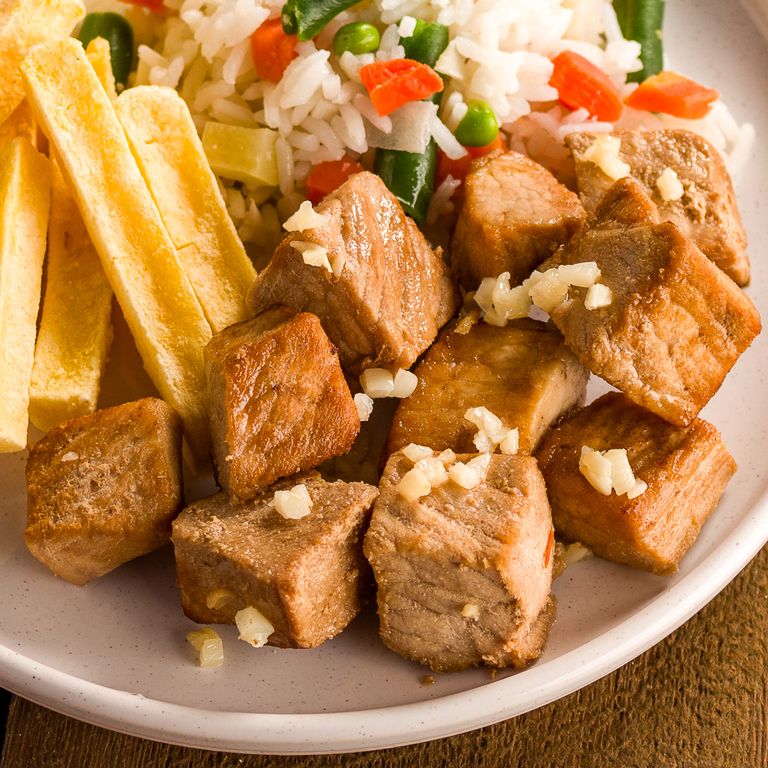 CUBOS DE PERNIL SUÍNO 500G
