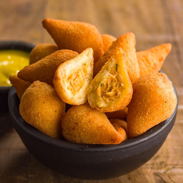 COXINHA DE FRANGO MANDIOCA PRÉ-FRITA SWIFT 300G