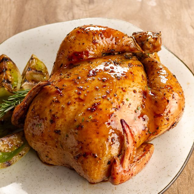 FRANGO INTEIRO TEMPERADO JÁ PRO FORNO! SWIFT DE 1,2KG A 1,7KG