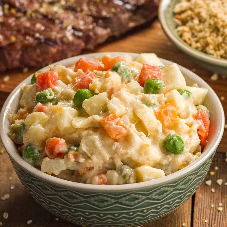 SALADA DE MAIONESE COM FRANGO E LEGUMES 300G